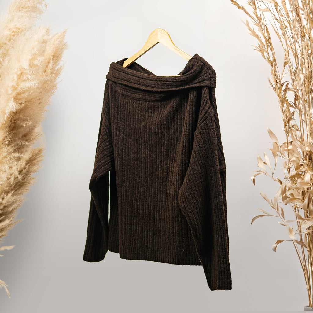 BALIKÇI YAKA KAHVERENGİ KAZAK