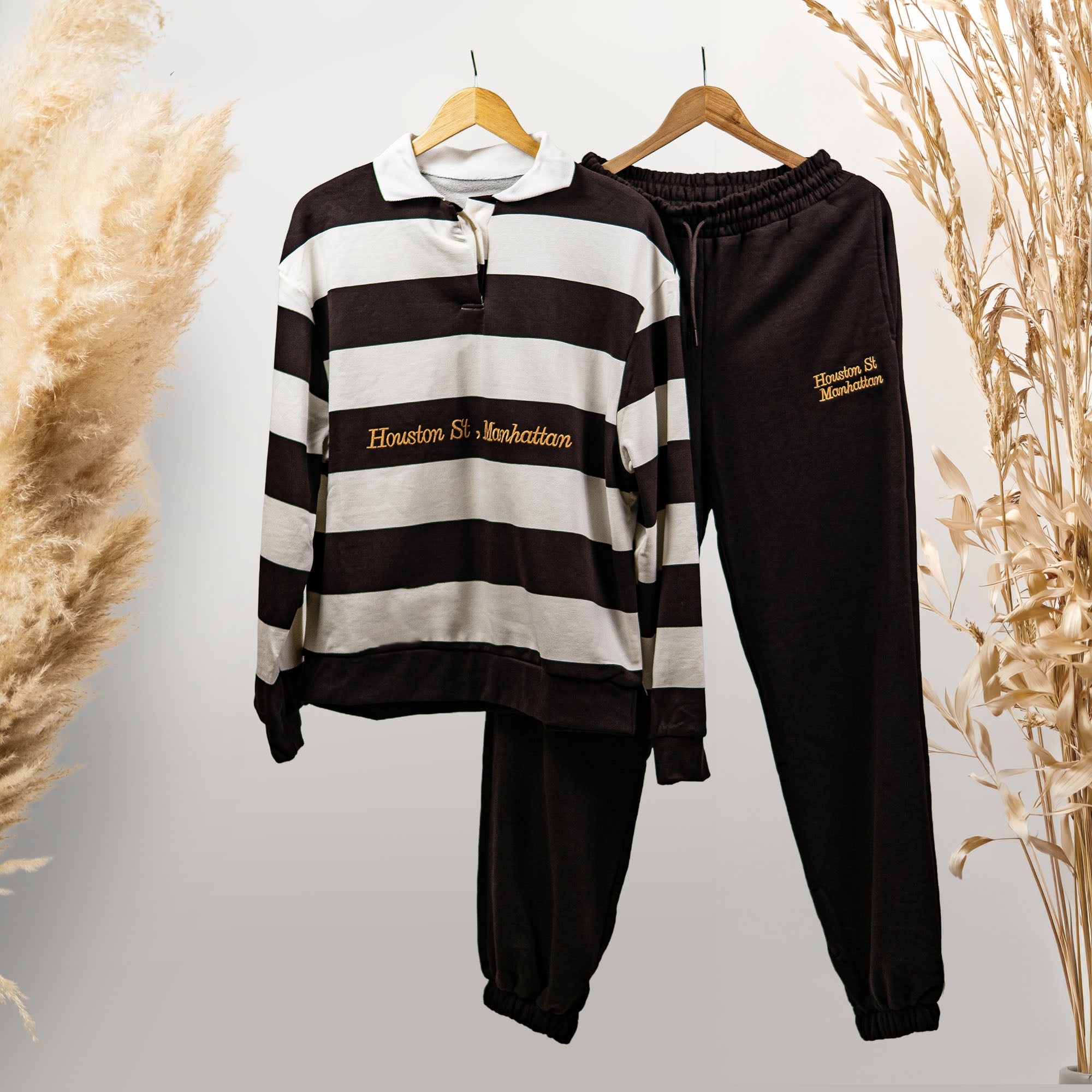 ÇİZGİLİ KAHVE BEYAZ EŞOFMAN TAKIM