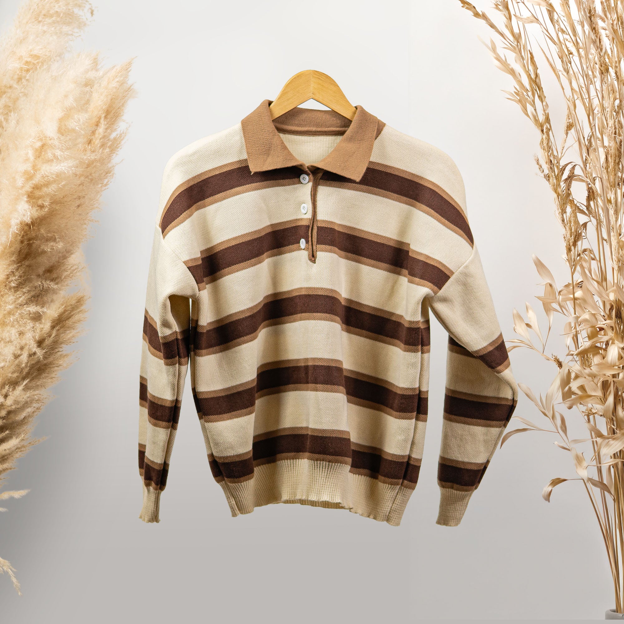 AÇIK KAHVE ÇİZGİLİ POLO YAKA KAZAK