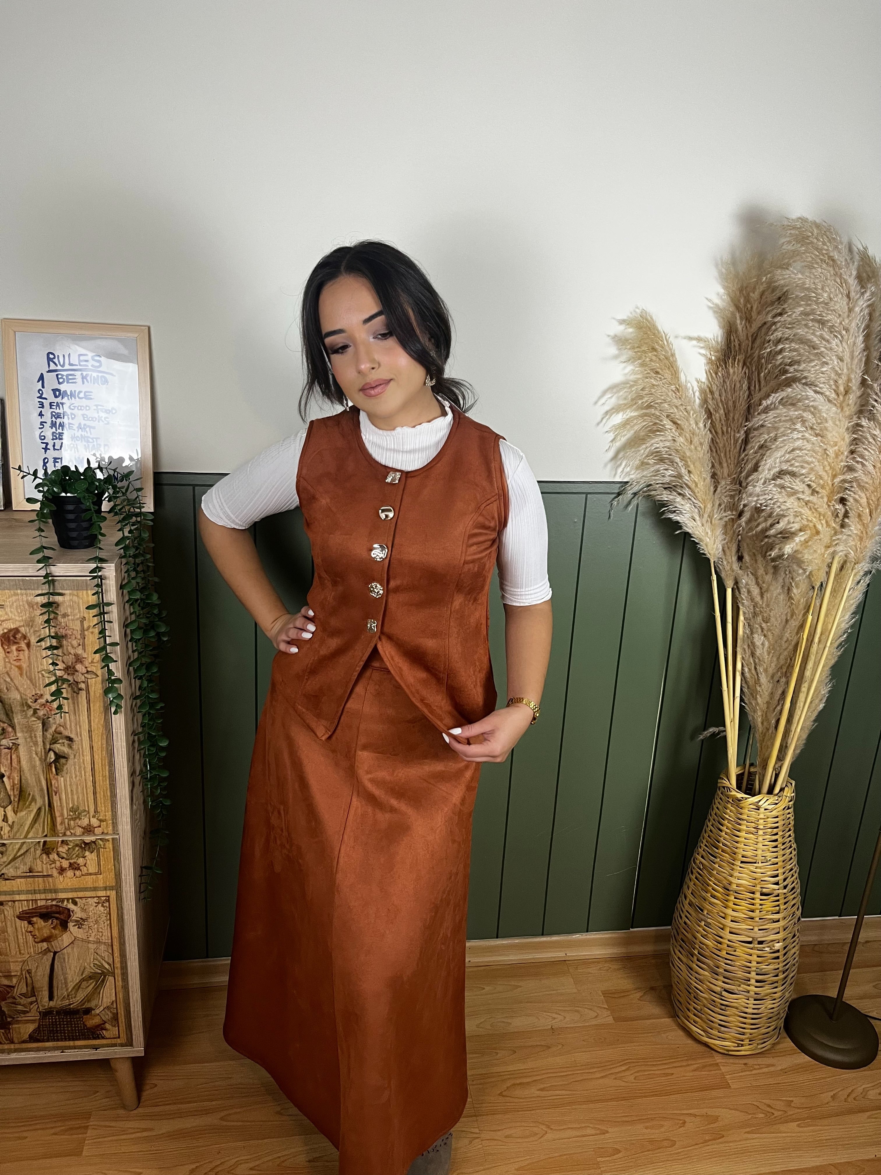 KİREMİT RENGİ SÜET ETEK YELEK TAKIM