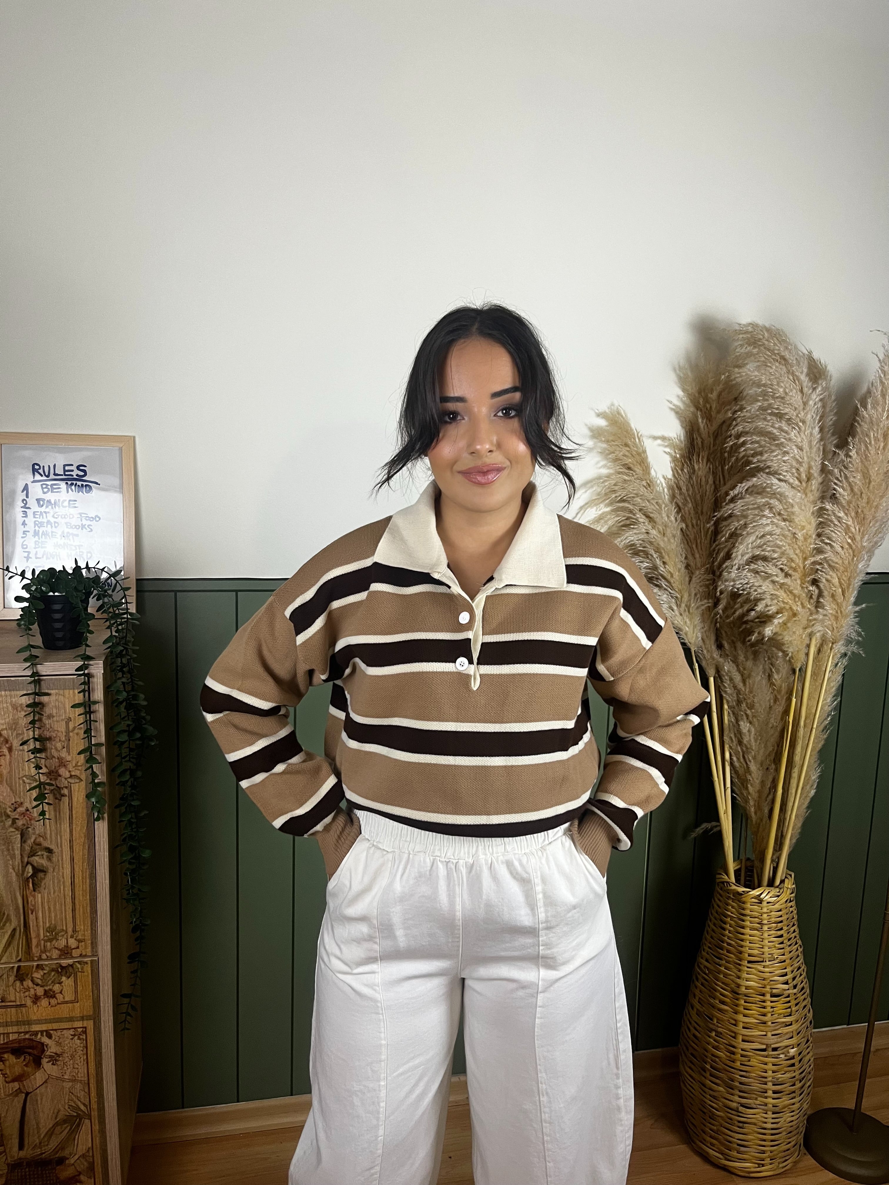 KOYU KAHVE ÇİZGİLİ POLO YAKA KAZAK