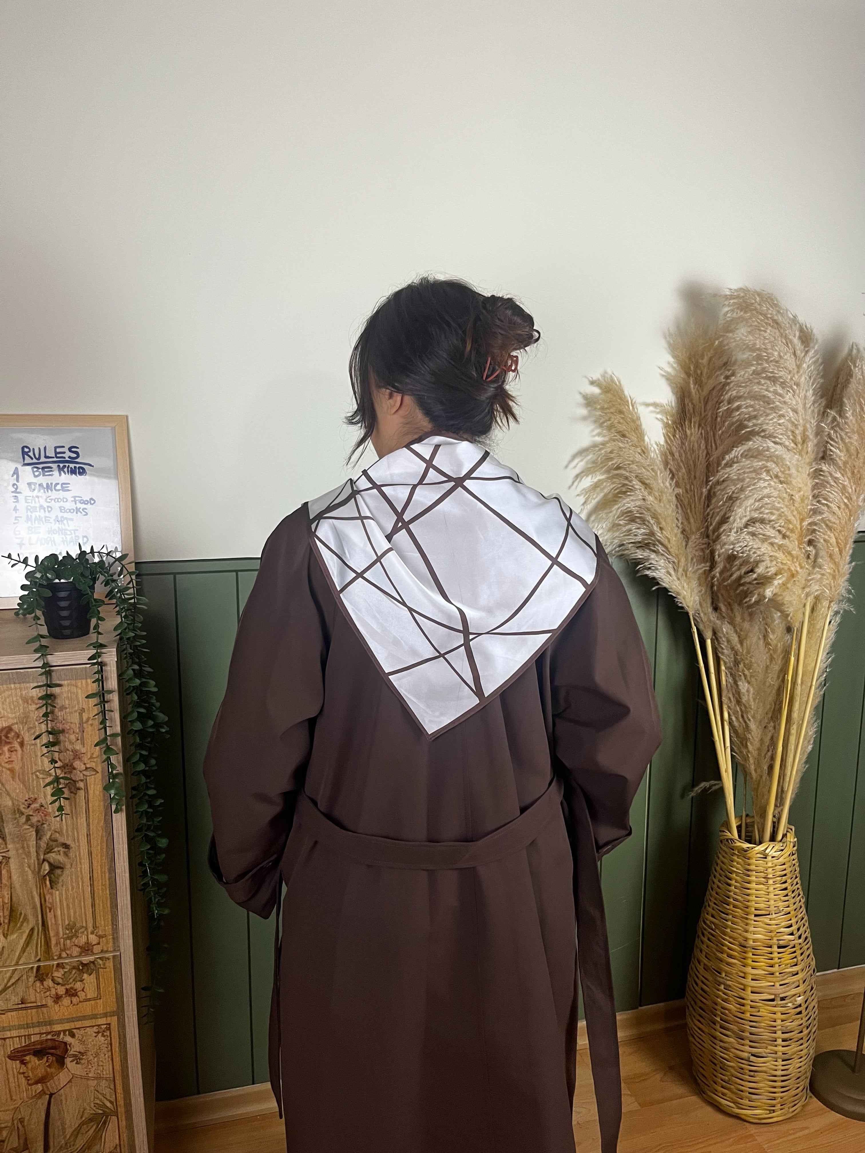 ACI KAHVE FULARLI TRENÇKOT