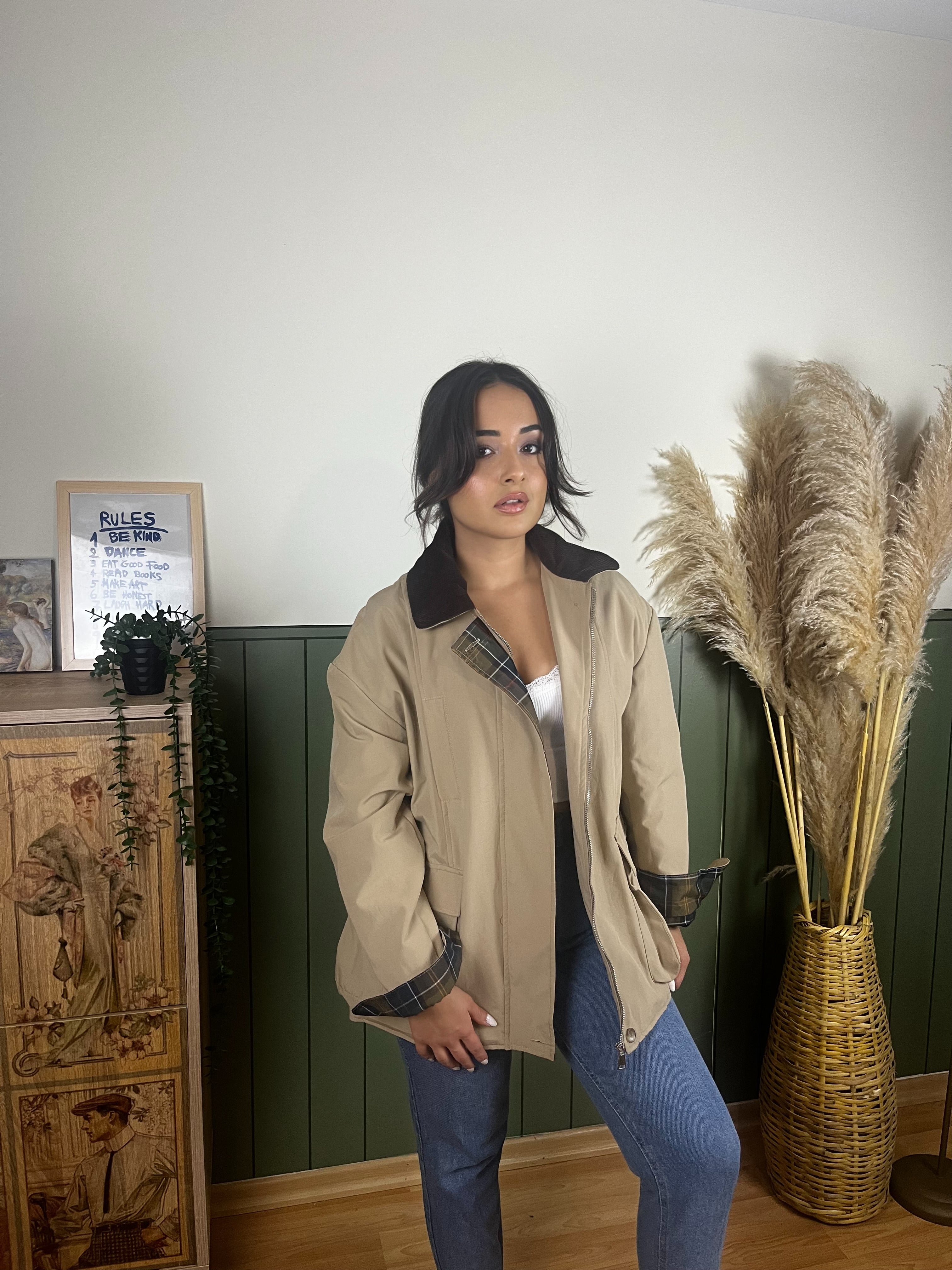 KADİFE YAKA EKOSE DETAYLI TRENÇ MONT