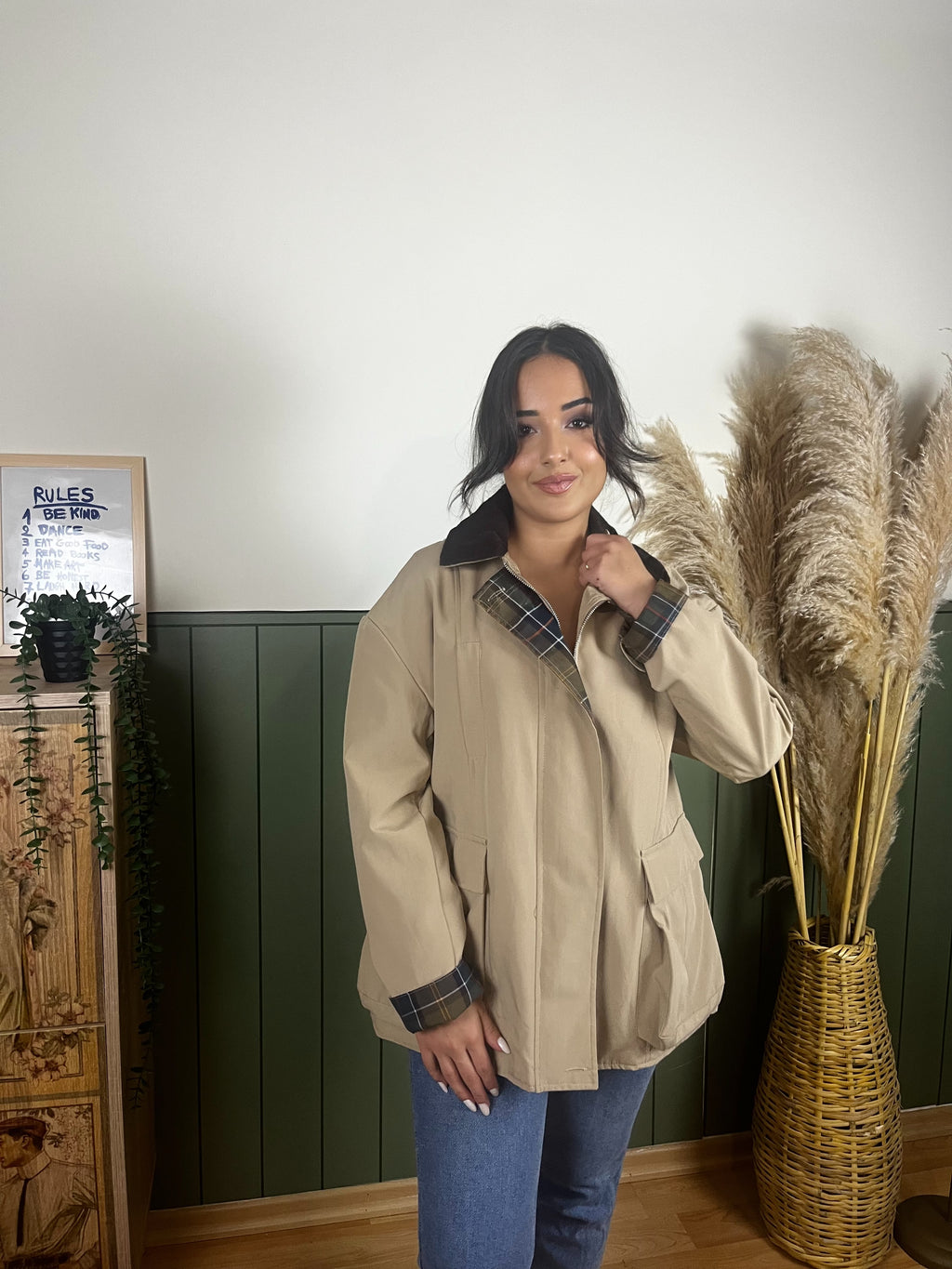 KADİFE YAKA EKOSE DETAYLI TRENÇ MONT