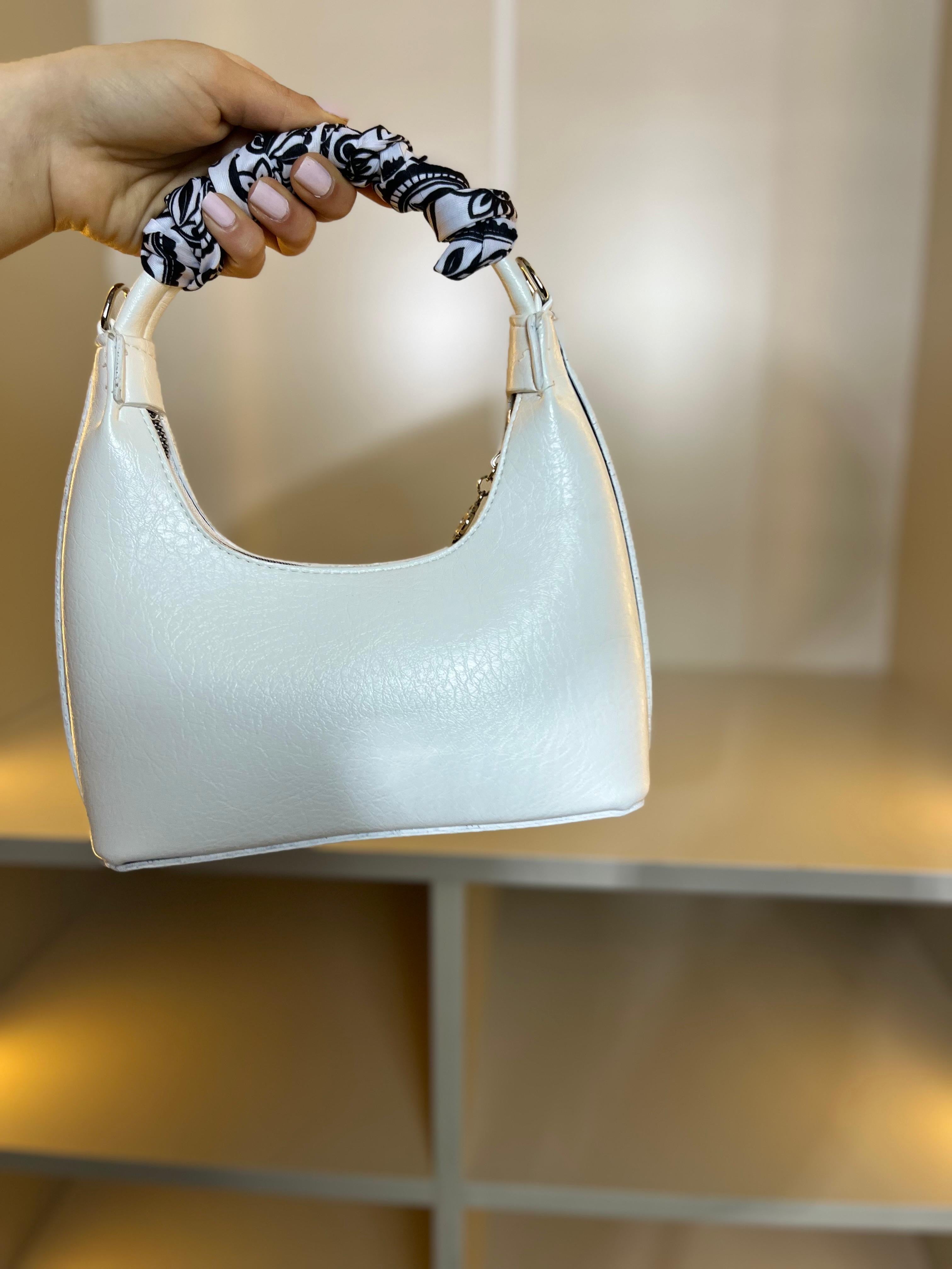 Fular Detaylı Beyaz Bag